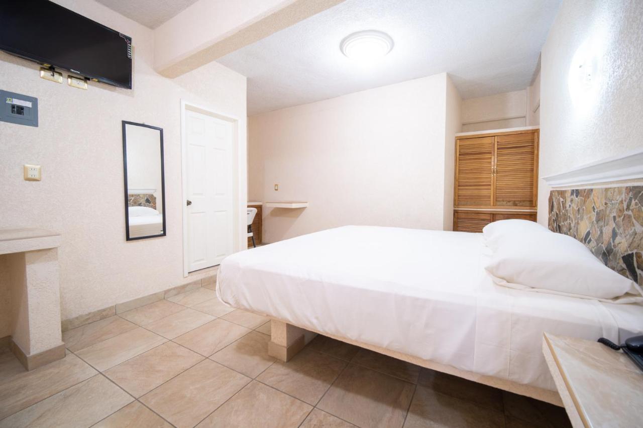Peninsula Stays Executive Hotel ซาลินาครูซ ภายนอก รูปภาพ
