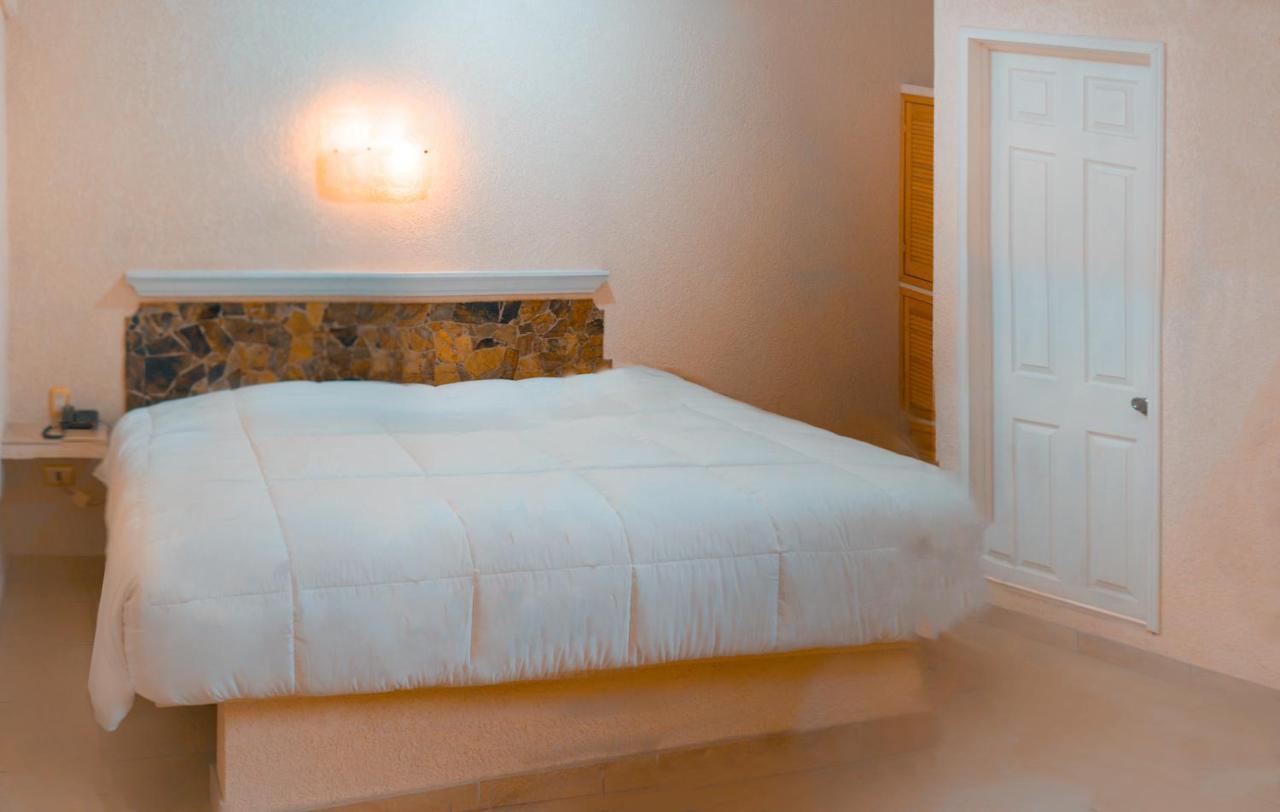Peninsula Stays Executive Hotel ซาลินาครูซ ภายนอก รูปภาพ